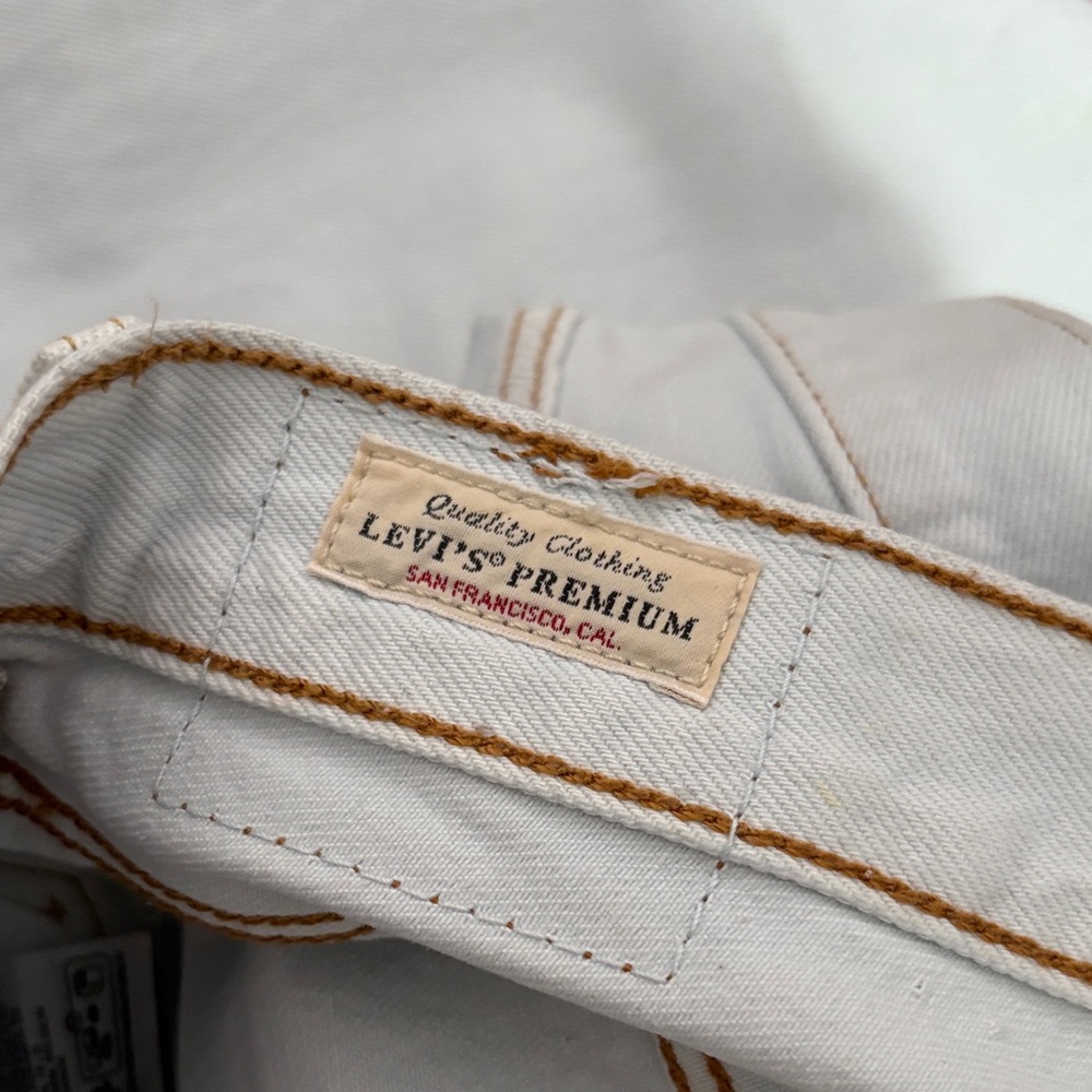 Levi's Premium Women's Straight Leg Jeans - Cream
